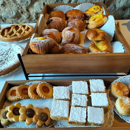 Bed & Breakfast Badia Giulia Prestigious Historical B&b, - Adults Only - No Pets Camaiore