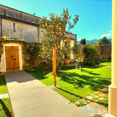 Badia Giulia Prestigious Historical B&b, - Adults Only - No Pets Camaiore