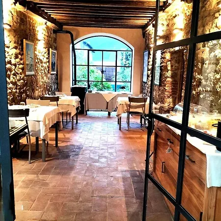 Badia Giulia Prestigious Historical B&b, - Adults Only - No Pets
