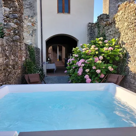 Badia Giulia Prestigious Historical B&b, - Adults Only - No Pets Bed & Breakfast 4*