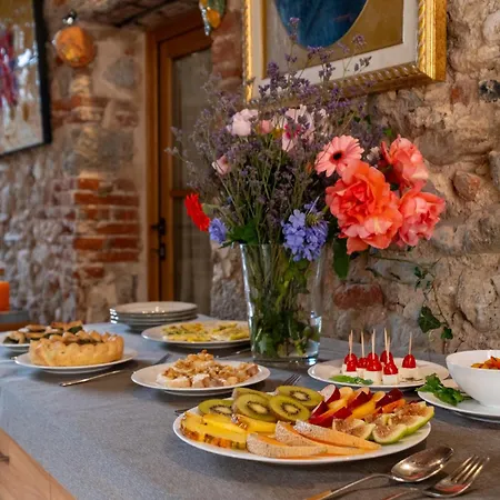 Bed & Breakfast Badia Giulia Prestigious Historical B&b, - Adults Only - No Pets 4*